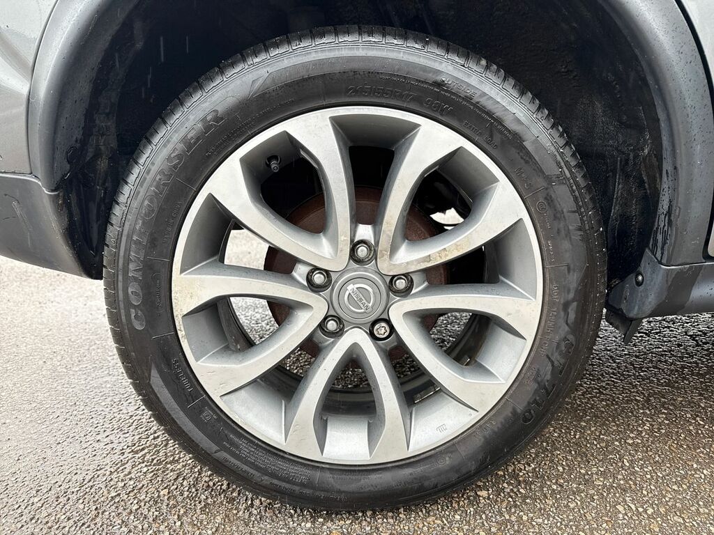 Nissan Juke Tekna Black #5
