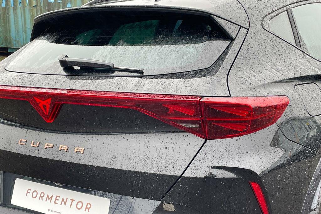 Cupra Formentor 1.5 Etsi 150 V3 Dsg White #18