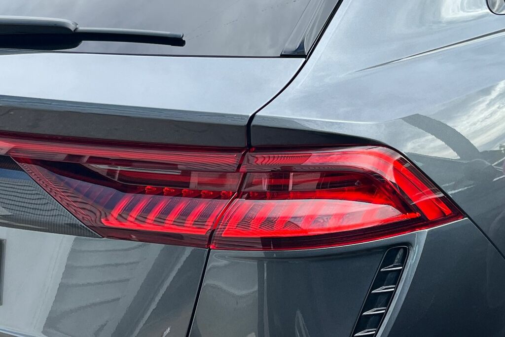 Audi RSQ8 Suv Launch Edition 600 Ps Tiptronic Black #18