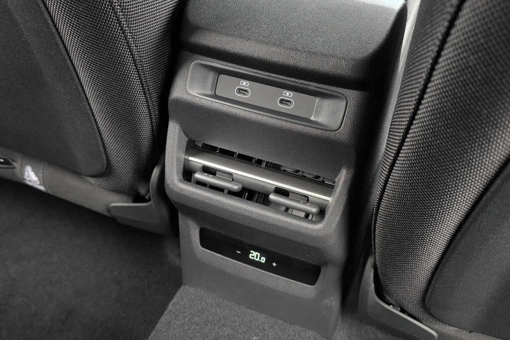 Audi Q3 1.5 E-hybrid Launch Edition S Tronic Black #38