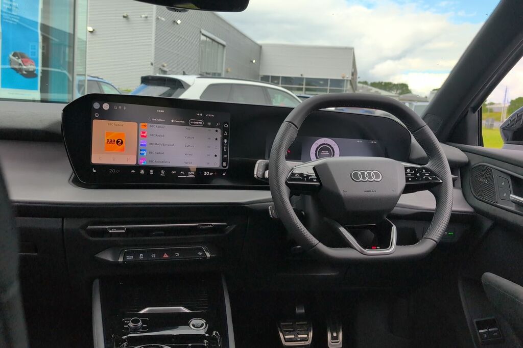 Audi Q3 1.5 E-hybrid Launch Edition S Tronic Black #37