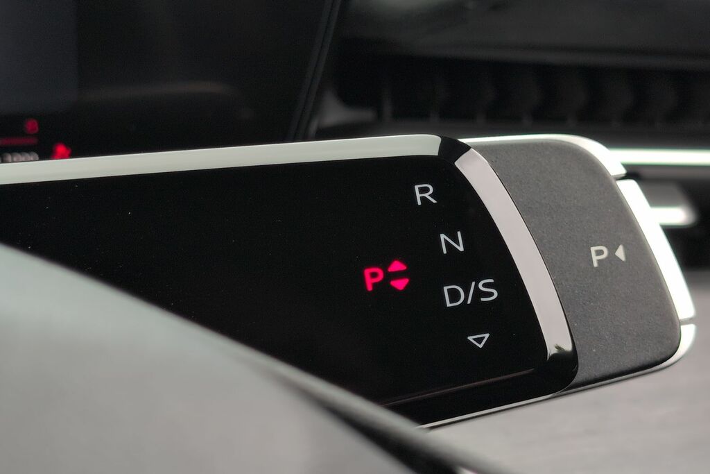 Audi Q3 1.5 E-hybrid Launch Edition S Tronic Black #27