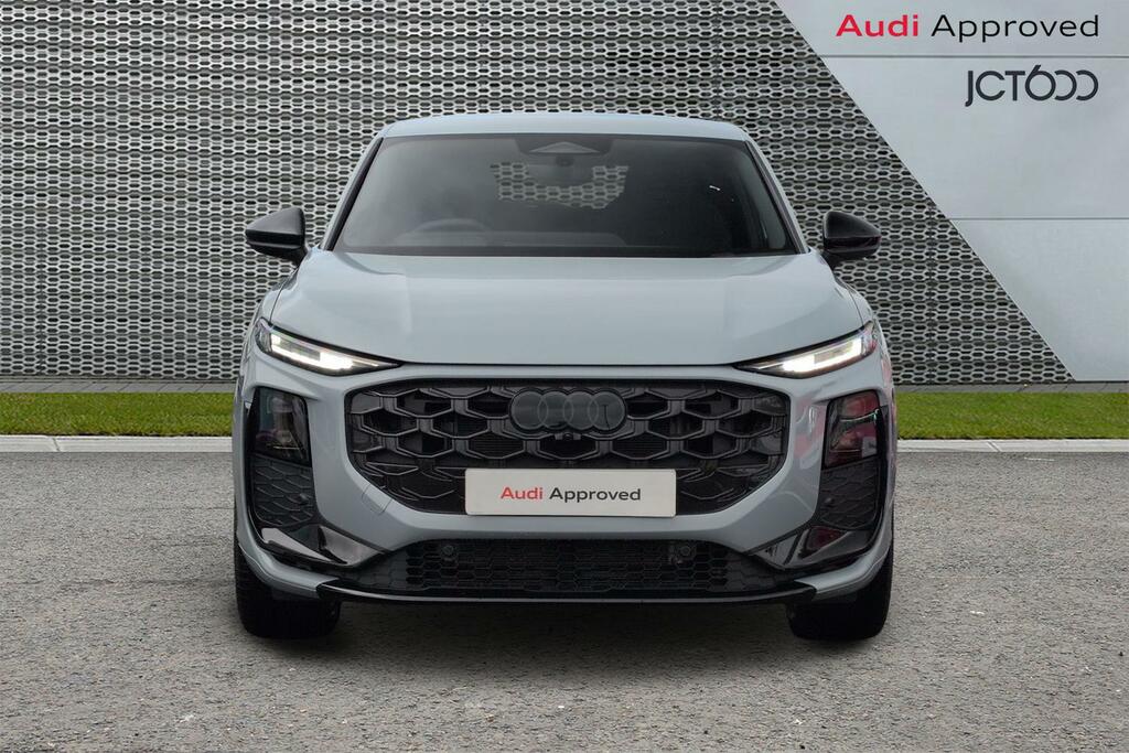 Audi Q3 1.5 E-hybrid Launch Edition S Tronic Black #8