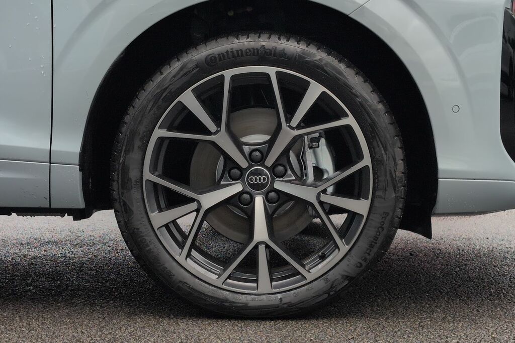 Audi Q3 1.5 E-hybrid Launch Edition S Tronic Black #5
