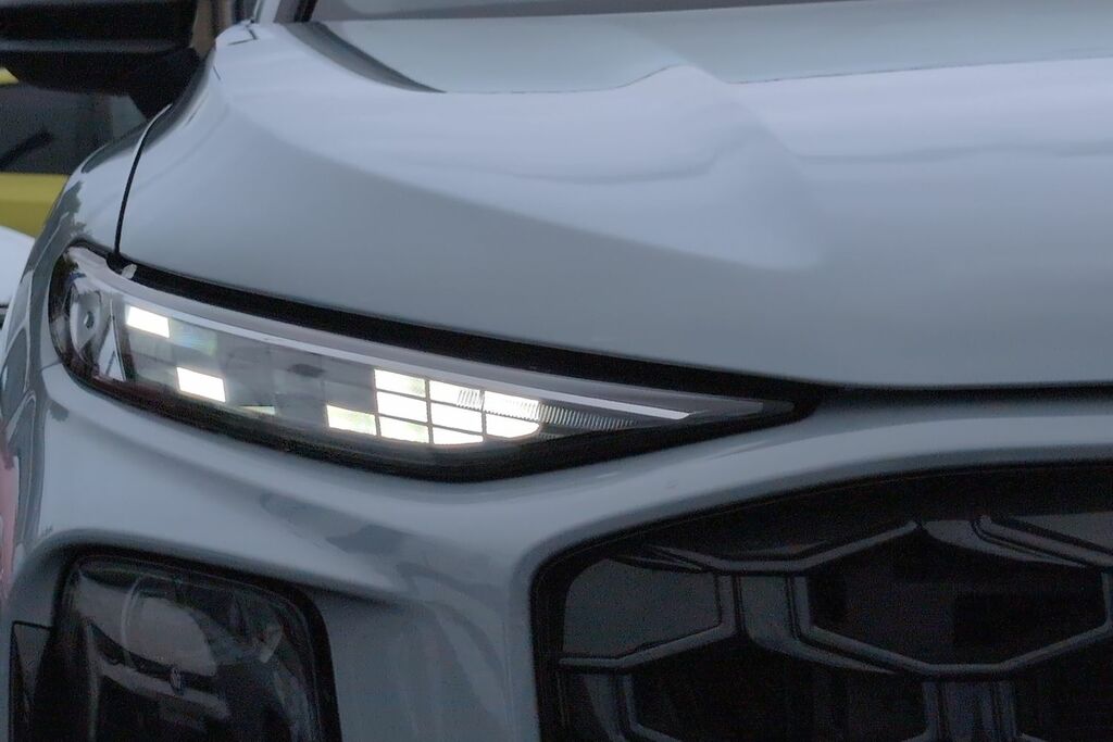 Audi Q3 1.5 E-hybrid Launch Edition S Tronic Black #36