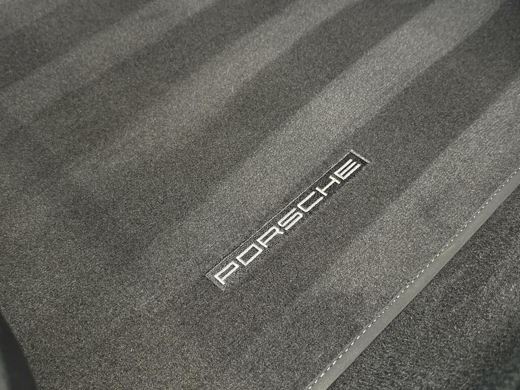 Porsche 911 T 4 Seat Black #33