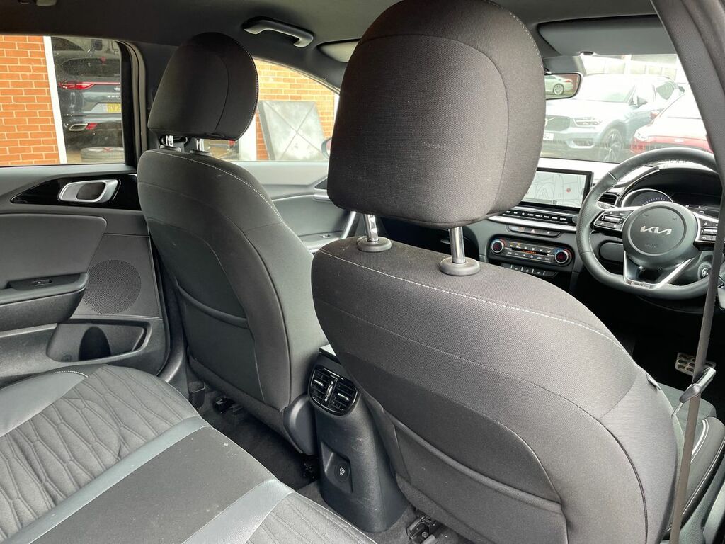 Kia Ceed 1.5 T Gdi 3 Hatchback Dct Grey #30