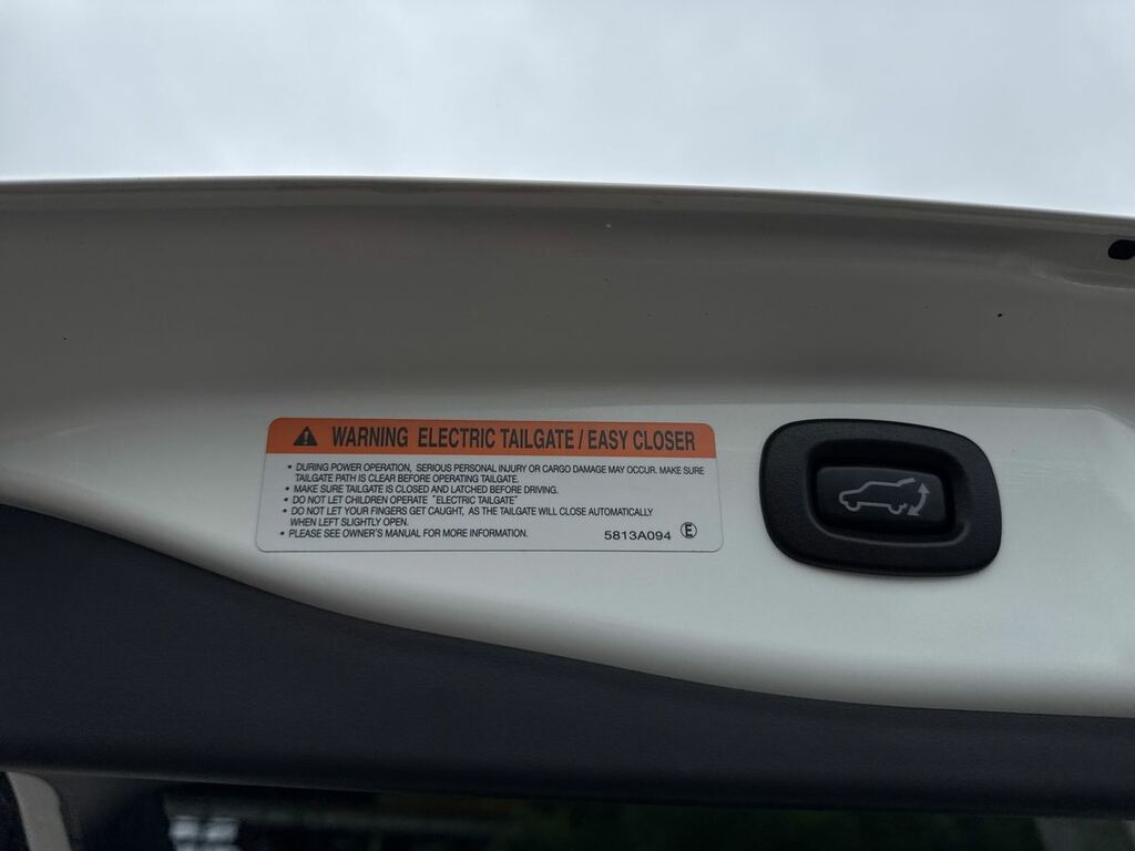 Mitsubishi Outlander 2.4L Juro Black #22
