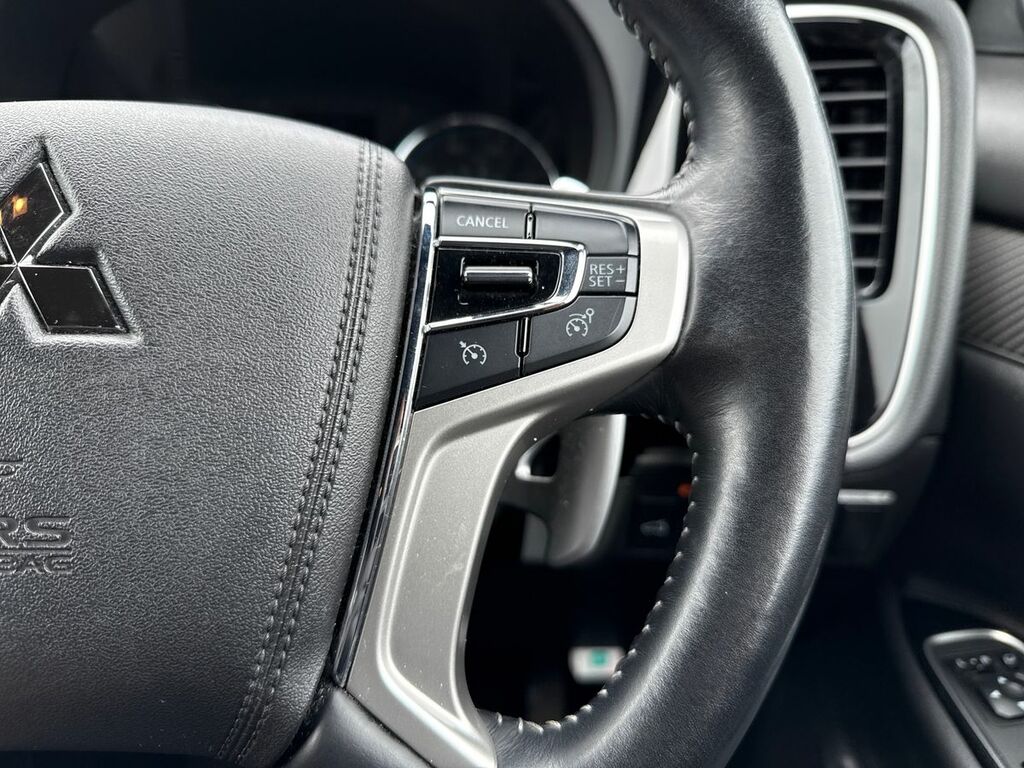 Mitsubishi Outlander 2.4L Juro Black #17