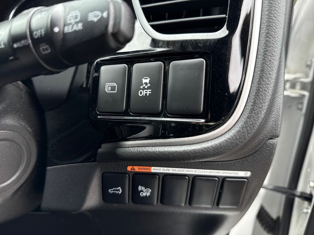 Mitsubishi Outlander 2.4L Juro Black #29