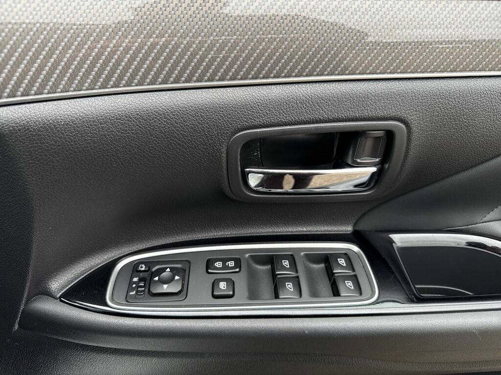Mitsubishi Outlander 2.4L Juro Black #30
