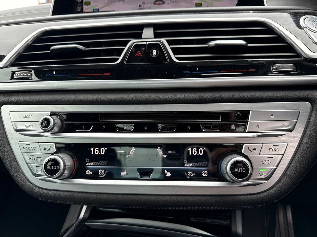 BMW 7 Series M Sport Black #41