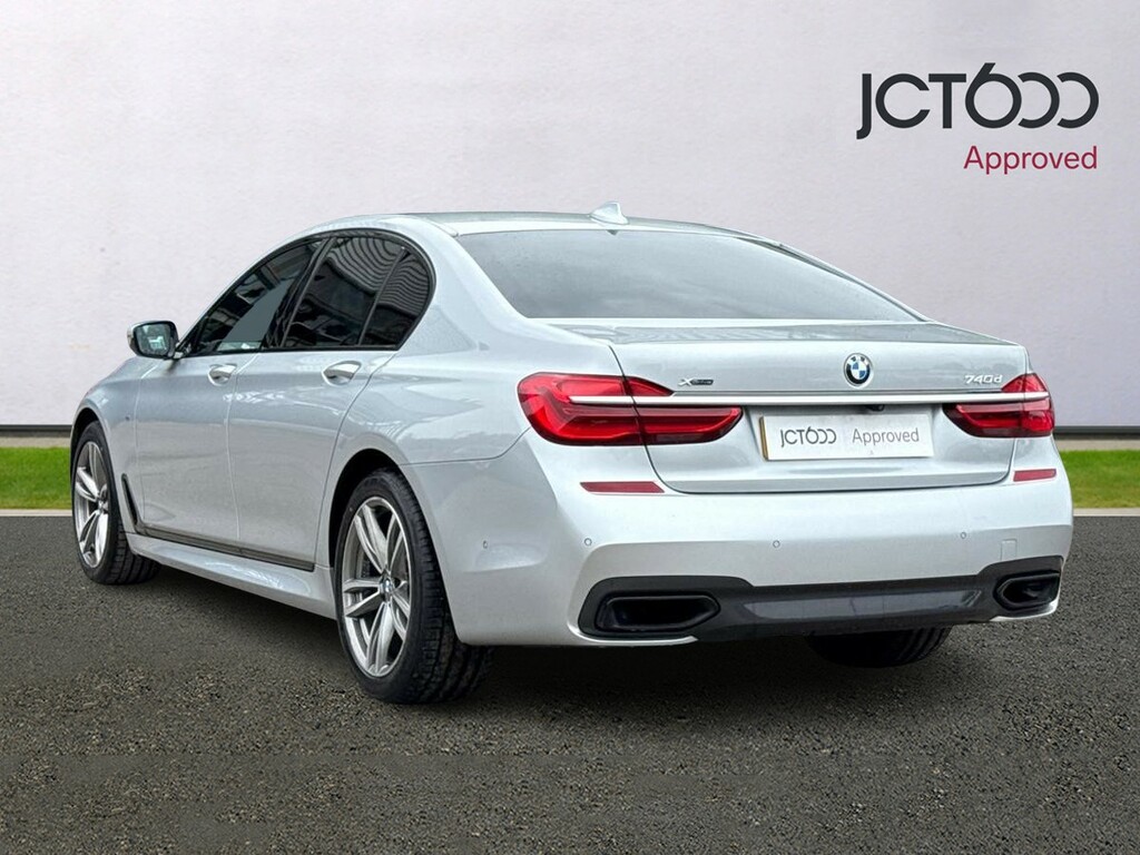 BMW 7 Series M Sport Black #3