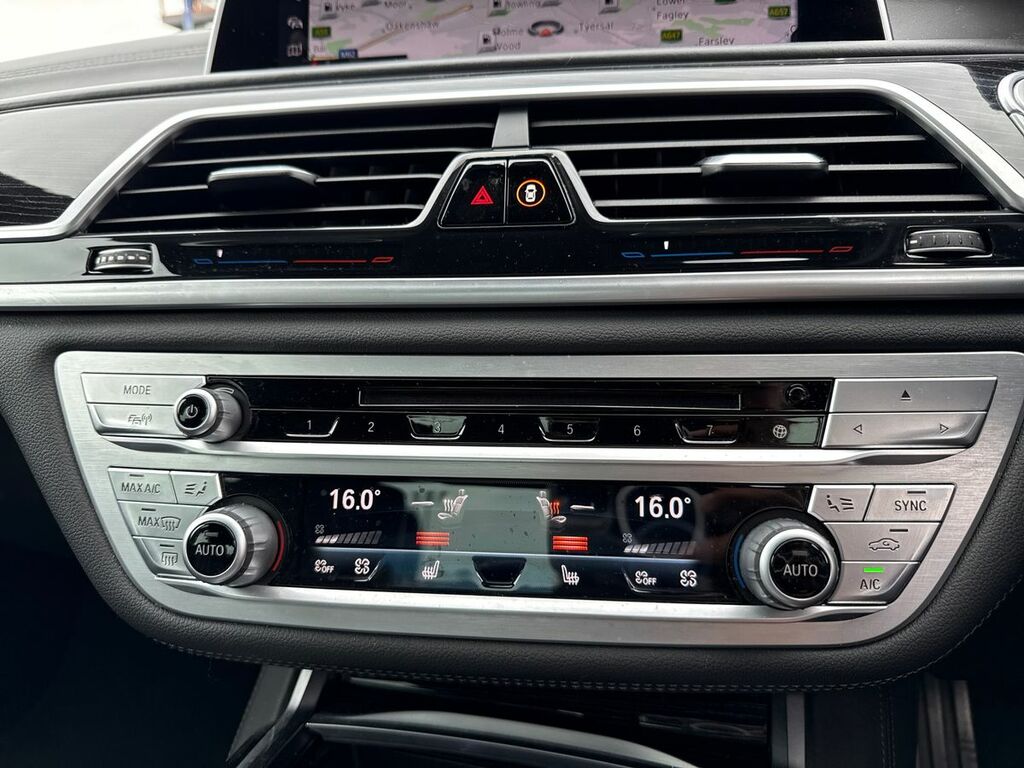 BMW 7 Series M Sport Black #42