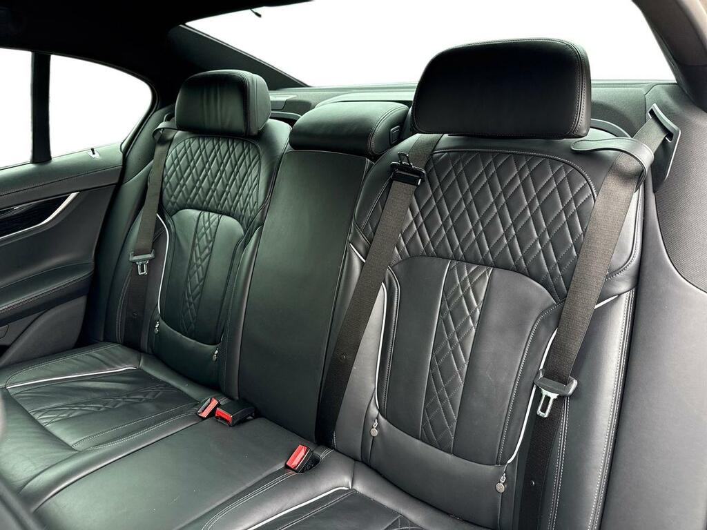 BMW 7 Series M Sport Black #9