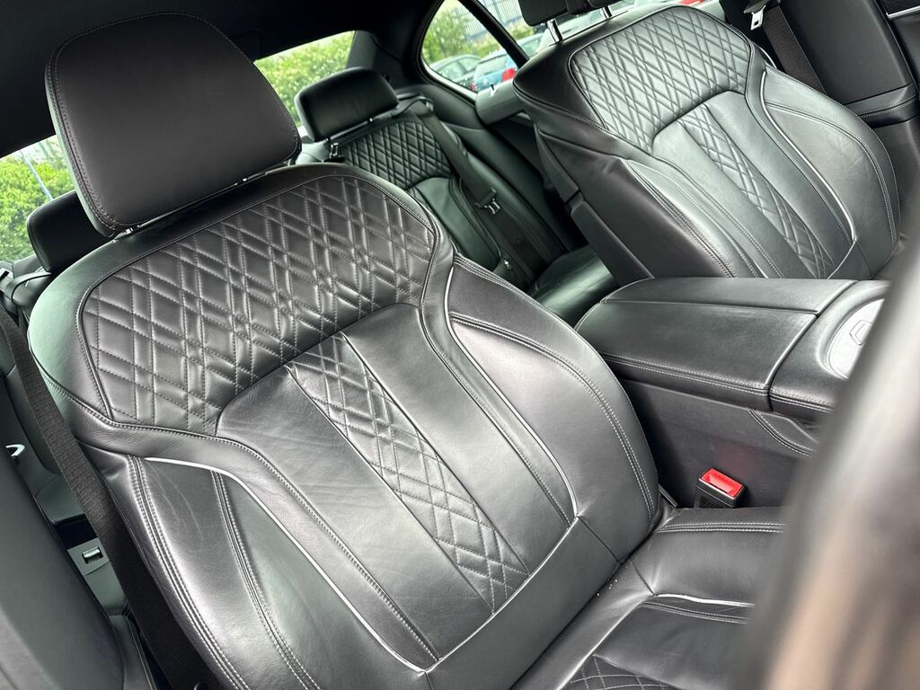 BMW 7 Series M Sport Black #30