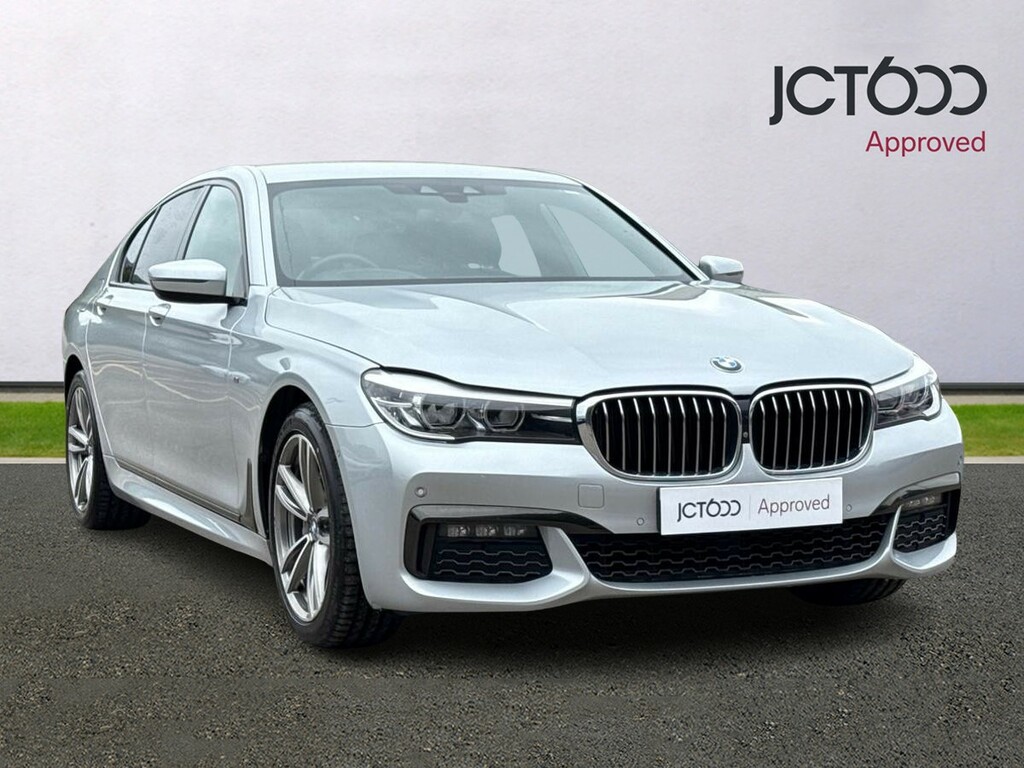 BMW 7 Series M Sport Black #1