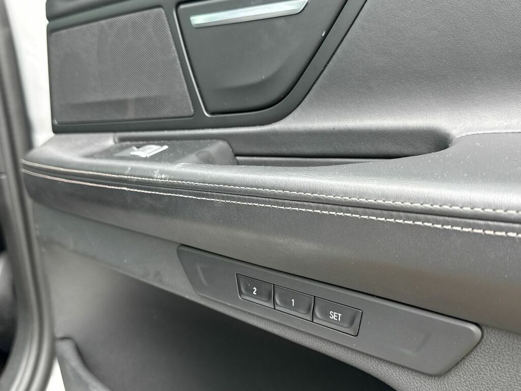 BMW 7 Series M Sport Black #28