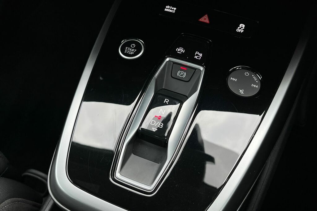 Audi Q4 E Tron 210Kw 45 82Kwh Black Edition Grey #32
