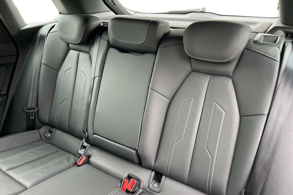 Audi Q4 E Tron 210Kw 45 82Kwh Black Edition Grey #9
