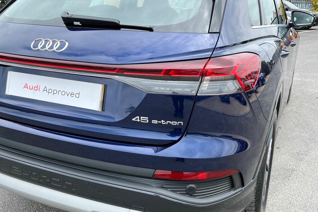 Audi Q4 E Tron 210Kw 45 82Kwh Black Edition Grey #18