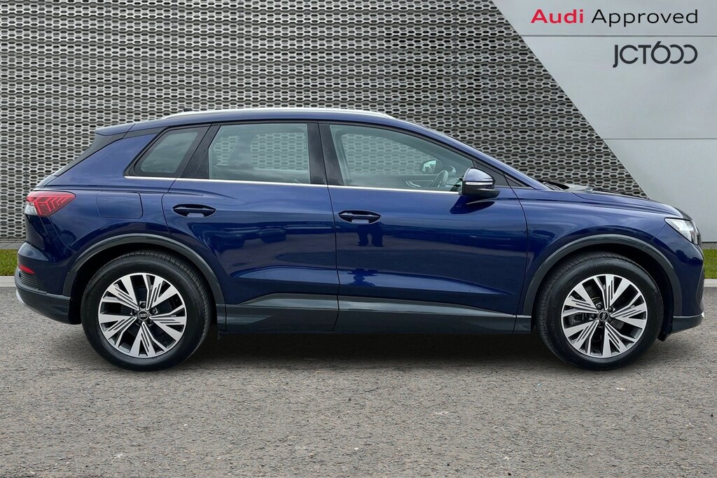 Audi Q4 E Tron 210Kw 45 82Kwh Black Edition Grey #4