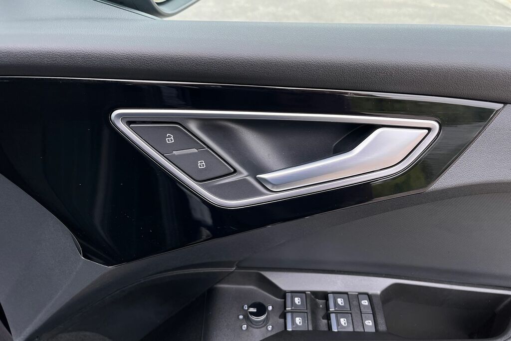 Audi Q4 E Tron 210Kw 45 82Kwh Black Edition Grey #48