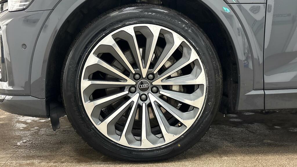 Audi Q8 e tron Audi S Line 55 E-tron Quattro 300,00 Kw Black #5