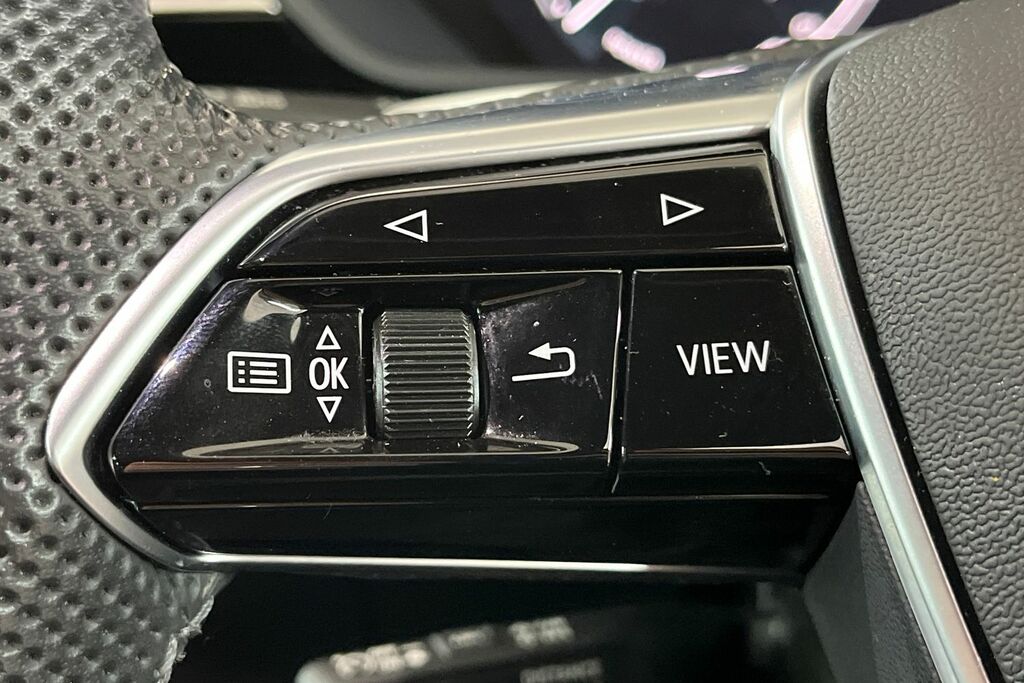 Audi Q8 e tron 55 Quattro 114Kwh Black Edition Grey #16
