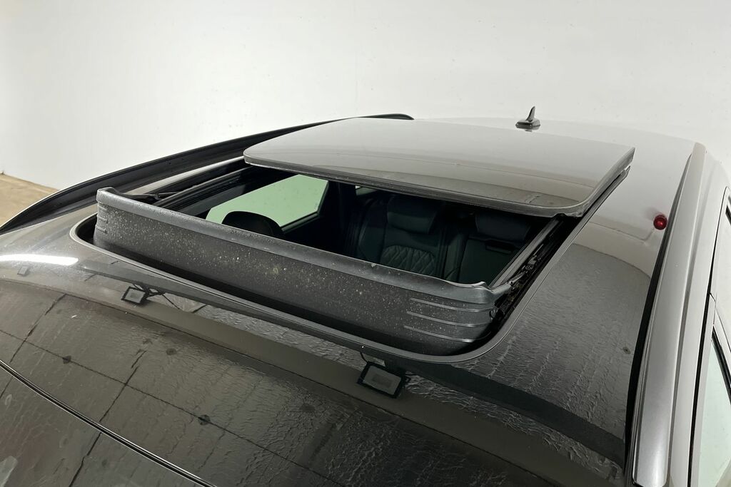 Audi Q8 e tron 55 Quattro 114Kwh Black Edition Grey #23