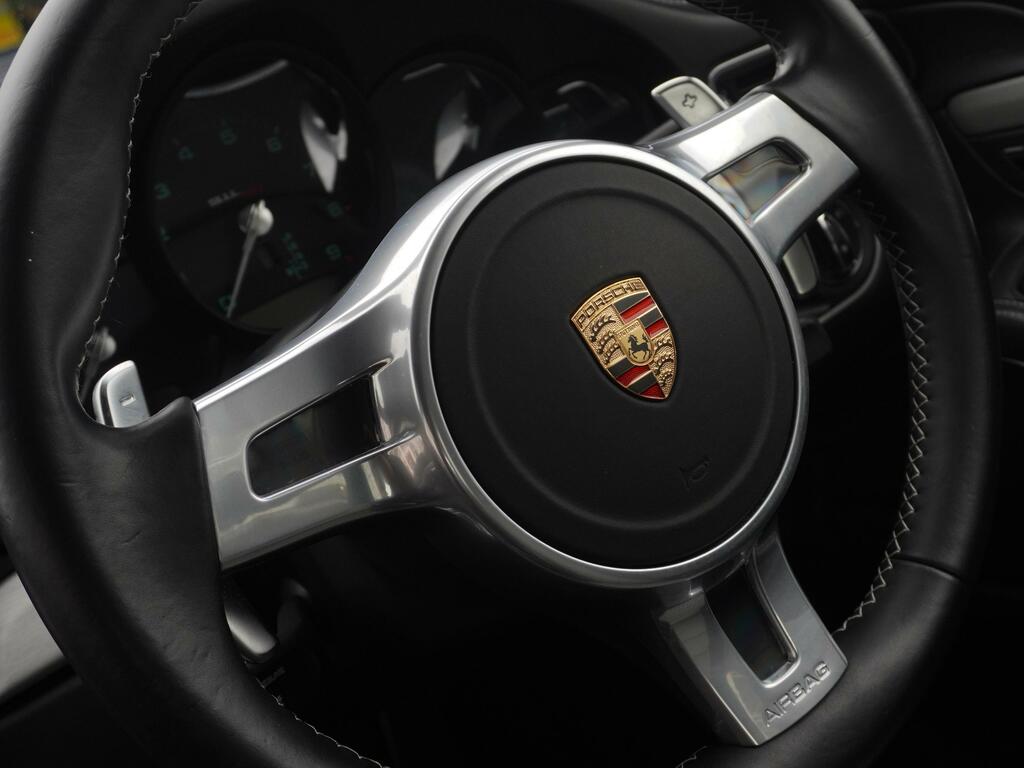 Porsche 911 911 Carrera 4S S-a Yellow #9