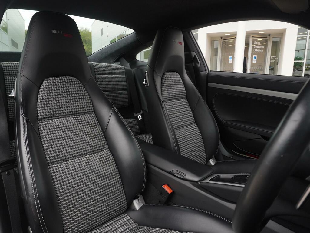 Porsche 911 911 Carrera 4S S-a Yellow #11