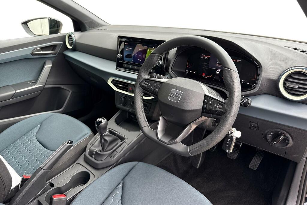 Seat Ibiza 1.0 Tsi 95 Se Technology White #6