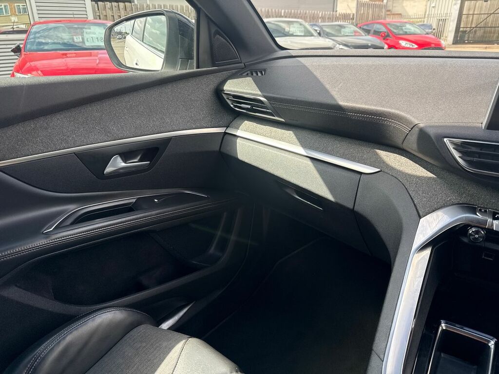 Peugeot 5008 1.2L Active Green #57