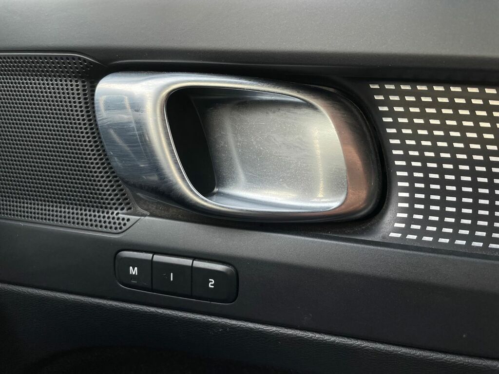 Volvo XC40 Xc40 Momentum T3 Black #22