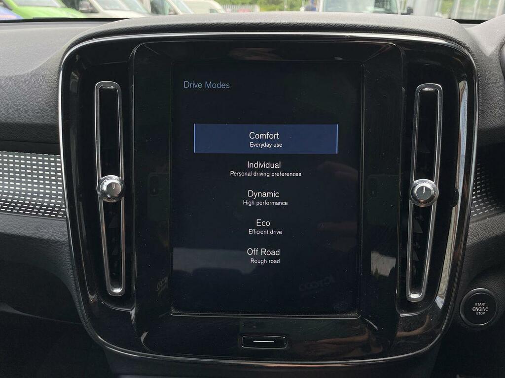 Volvo XC40 Xc40 Momentum T3 Black #25