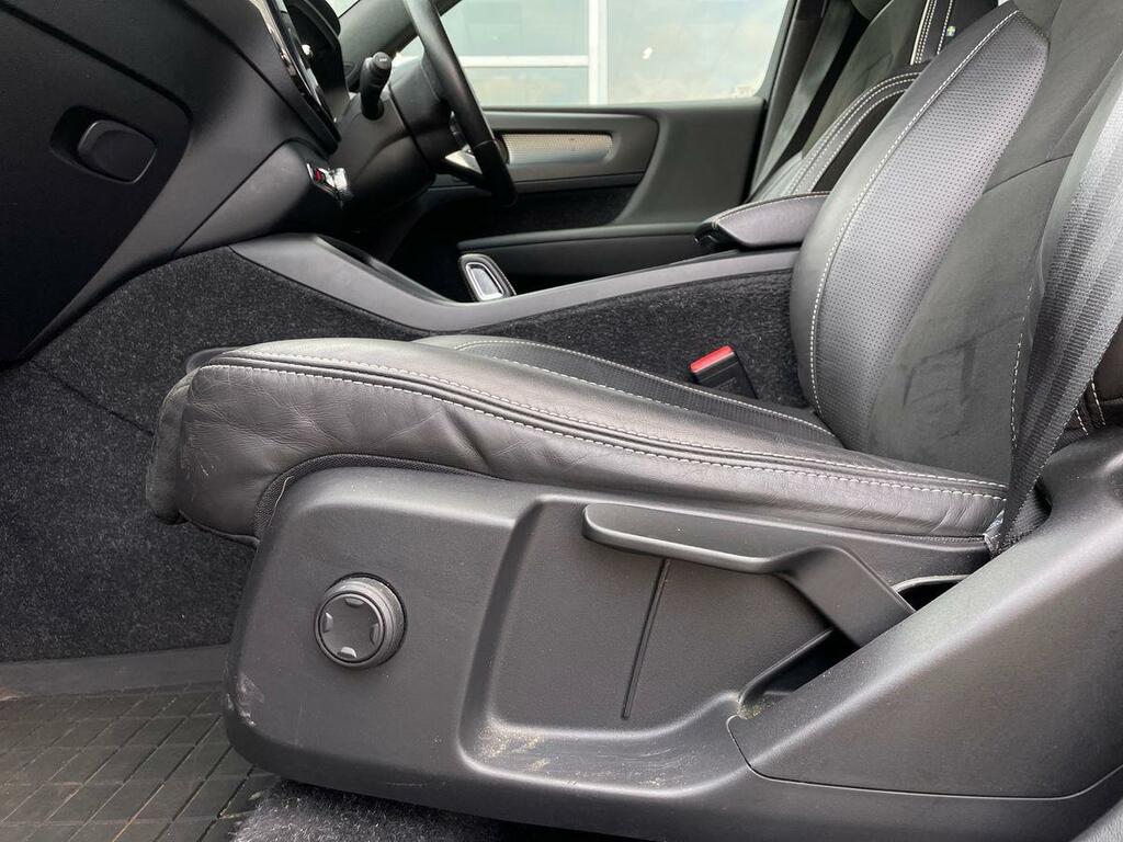 Volvo XC40 Xc40 Momentum T3 Black #33