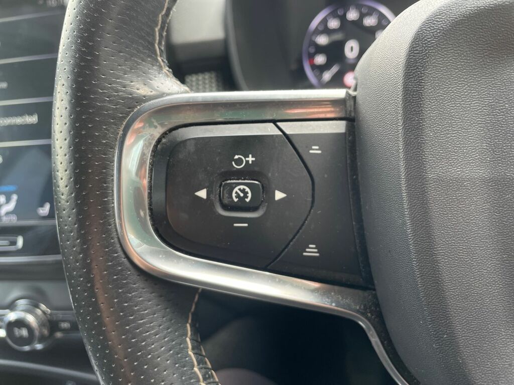 Volvo XC40 Xc40 Momentum T3 Black #15