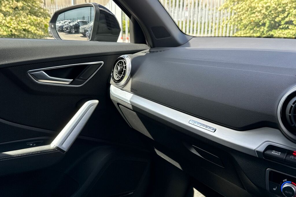Audi SQ2 2.0 Tfsi Black Edition Suv S Tronic Qua Grey #38