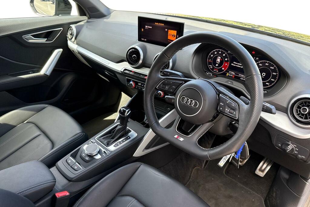 Audi SQ2 2.0 Tfsi Black Edition Suv S Tronic Qua Grey #6