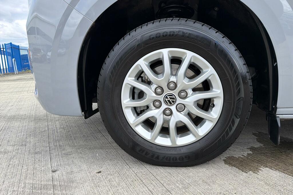 Volkswagen Transporter T32 Commerce Lwb 150 Ps 2.0 Tdi 8Sp Grey #5