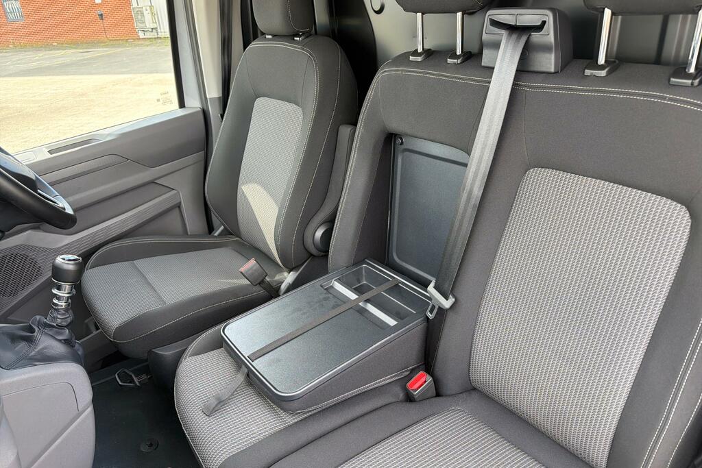 Volkswagen Transporter T32 Commerce Lwb 150 Ps 2.0 Tdi 8Sp Grey #46