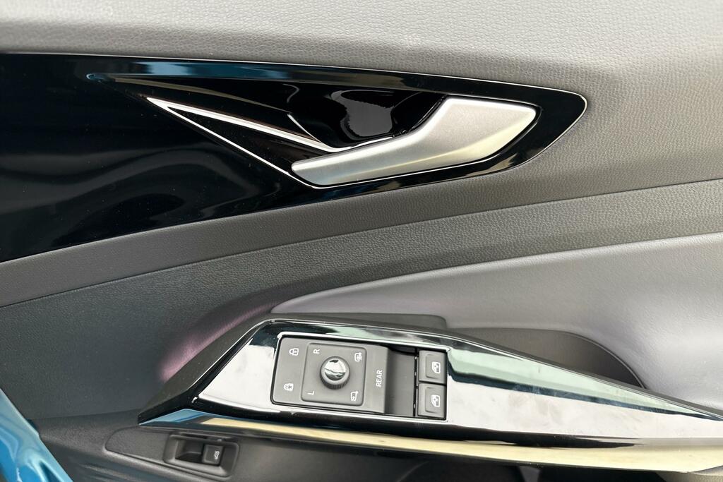 Volkswagen ID.4 210Kw Match Pro 77Kwh Black #28