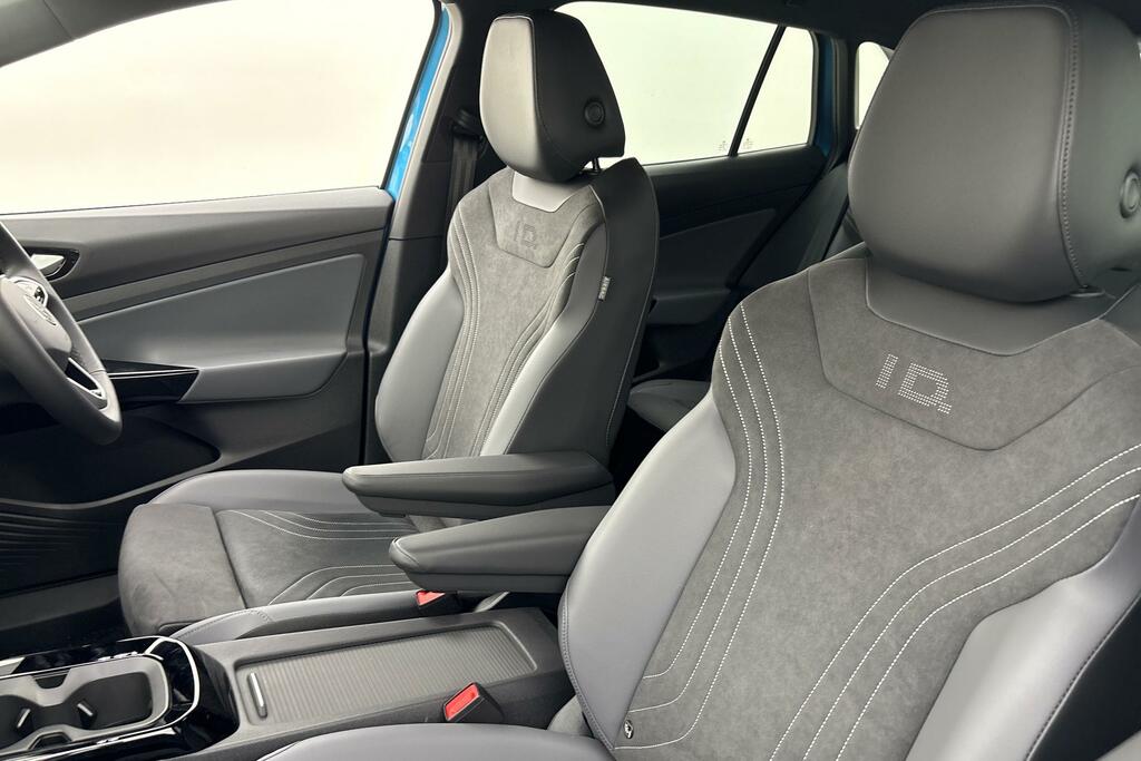 Volkswagen ID.4 210Kw Match Pro 77Kwh Black #25
