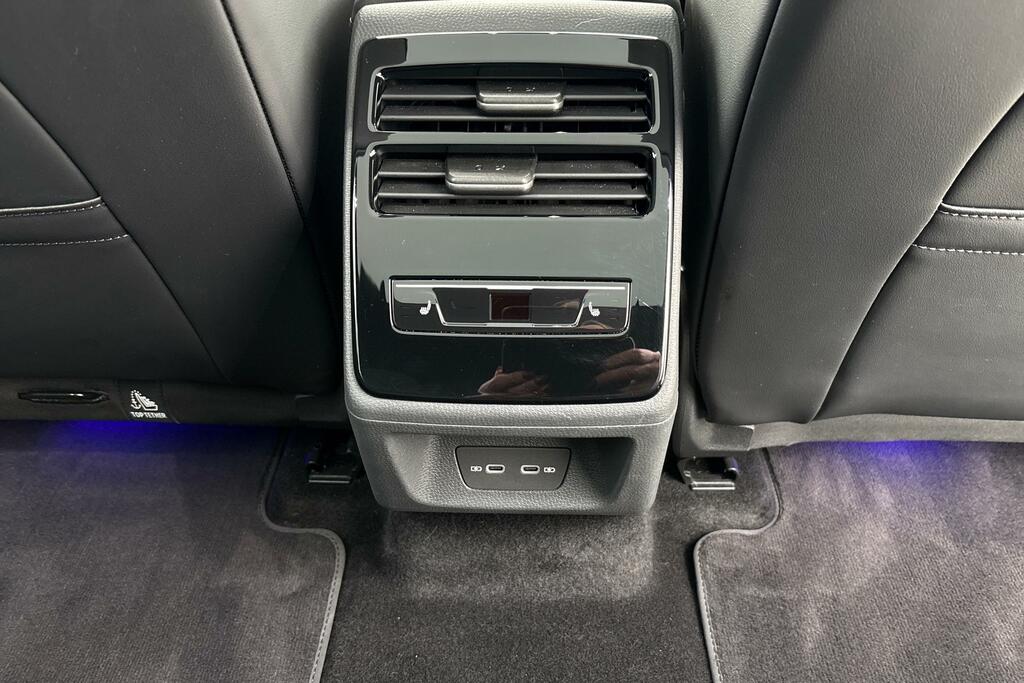 Volkswagen ID.7 210Kw Match Pro S Plus 86Kwh Black #26