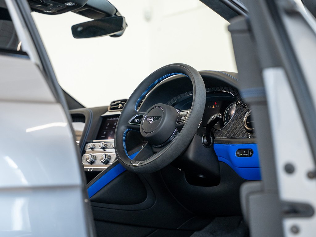 Bentley Bentayga Ewb Azure V8 #17