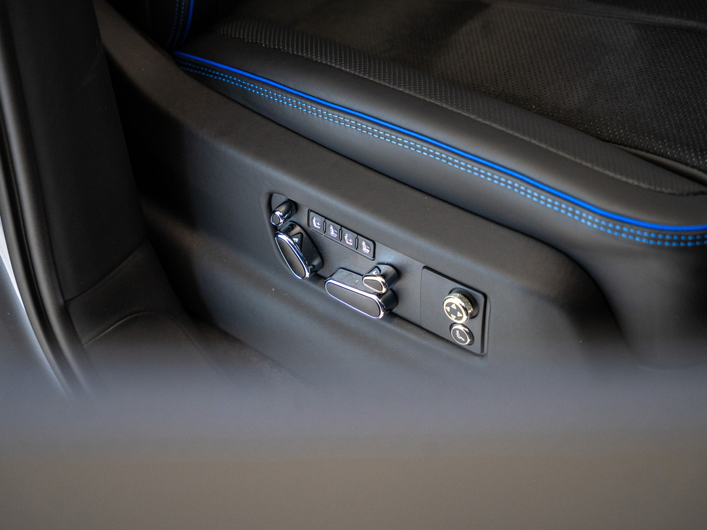 Bentley Bentayga Ewb Azure V8 #32