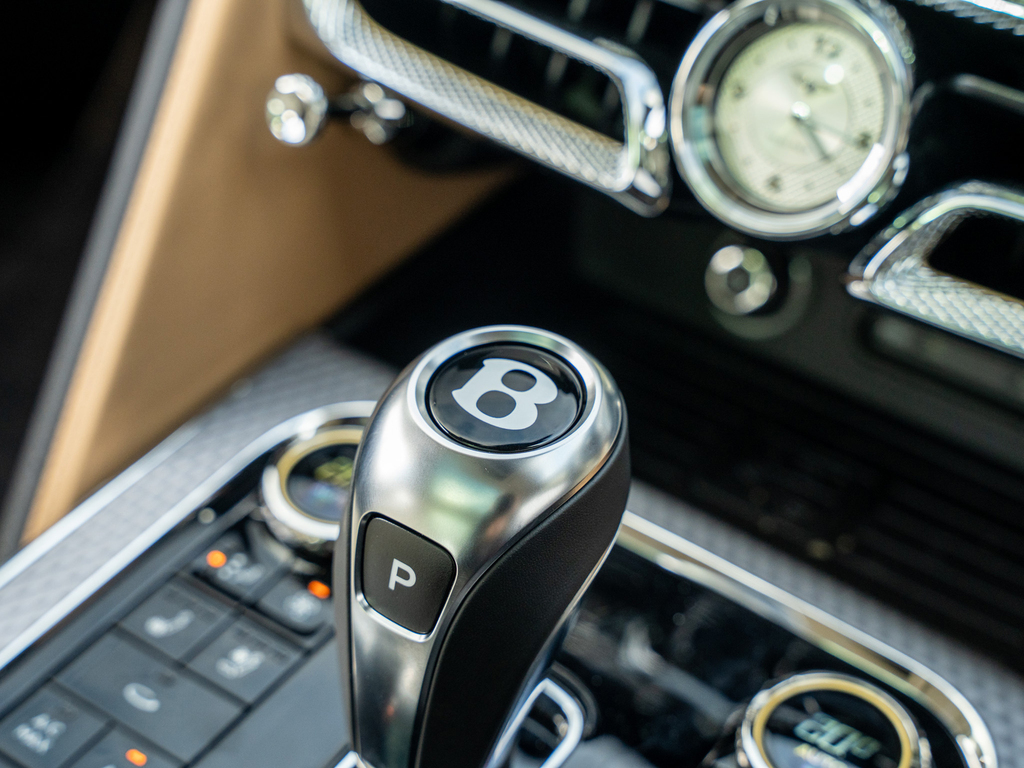 Bentley Flying Spur 4.0 V8 High-performance 25.9Kwh Saloon Blue #32