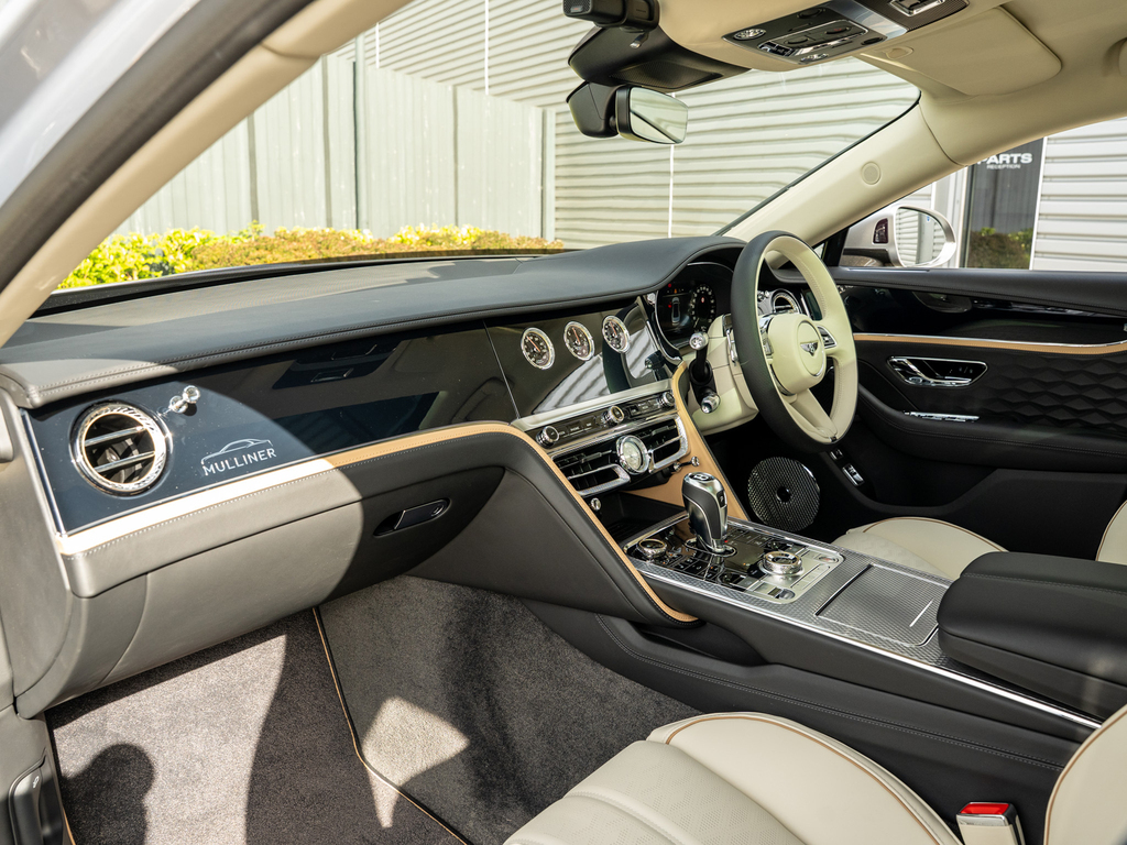 Bentley Flying Spur 4.0 V8 High-performance 25.9Kwh Saloon Blue #2