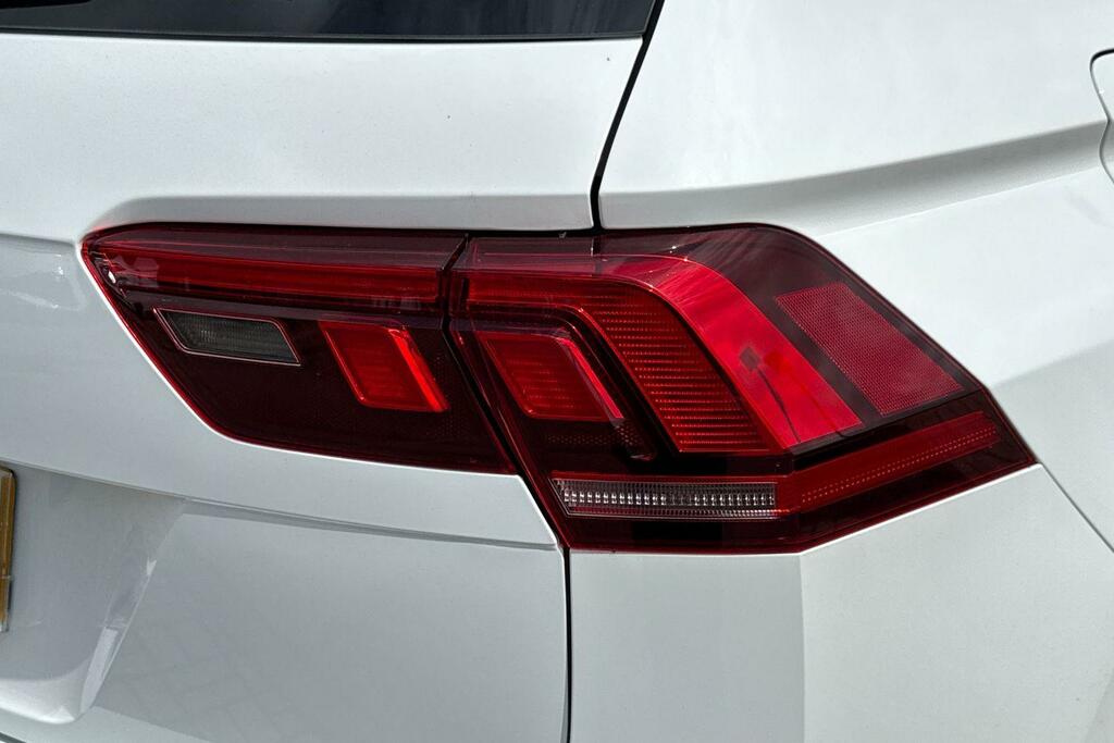 Volkswagen Tiguan Match White #18